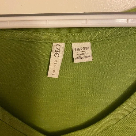 Cato Lime Cutout Sleeve V-Neck Top - Picture 3 of 7